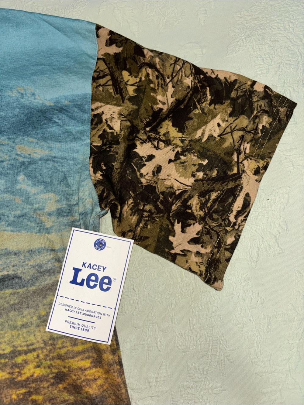 Lee "Space Cowboy" Desert Graphic Tee Shirt Men’s XL NWT Camo Casual - Picture 3 of 5